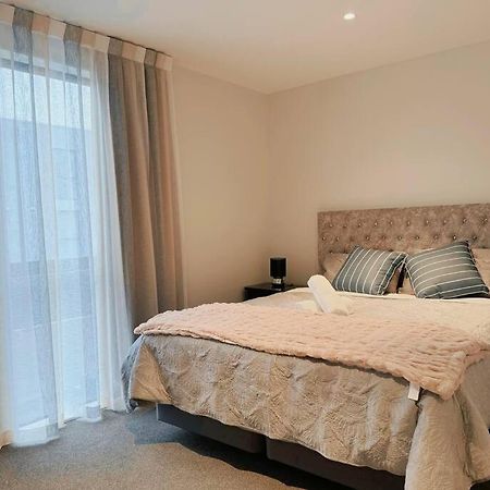 Black-Luxe Living In The Heart Of City Leilighet Christchurch Eksteriør bilde