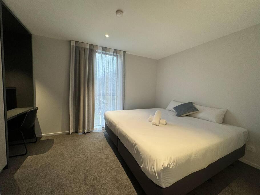 Black-Luxe Living In The Heart Of City Leilighet Christchurch Eksteriør bilde