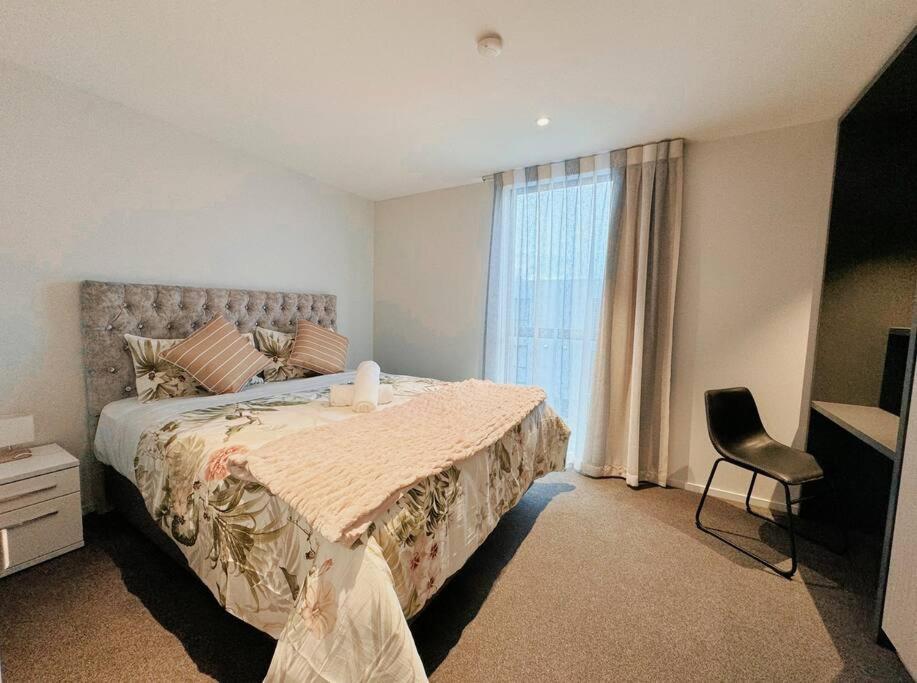 Black-Luxe Living In The Heart Of City Leilighet Christchurch Eksteriør bilde